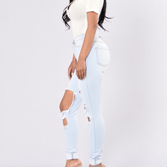 NWT Beach Bum Jeans - Light Blue - Picture 6 of 8